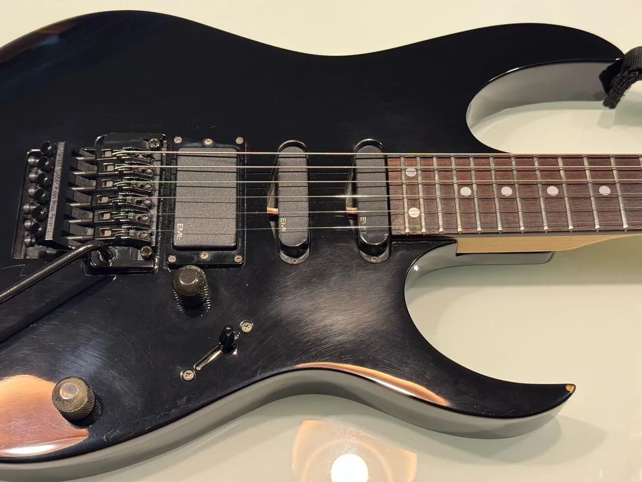 Ibanez RG560 EMG Fujigen Japão + capa - Instrumentos musicais