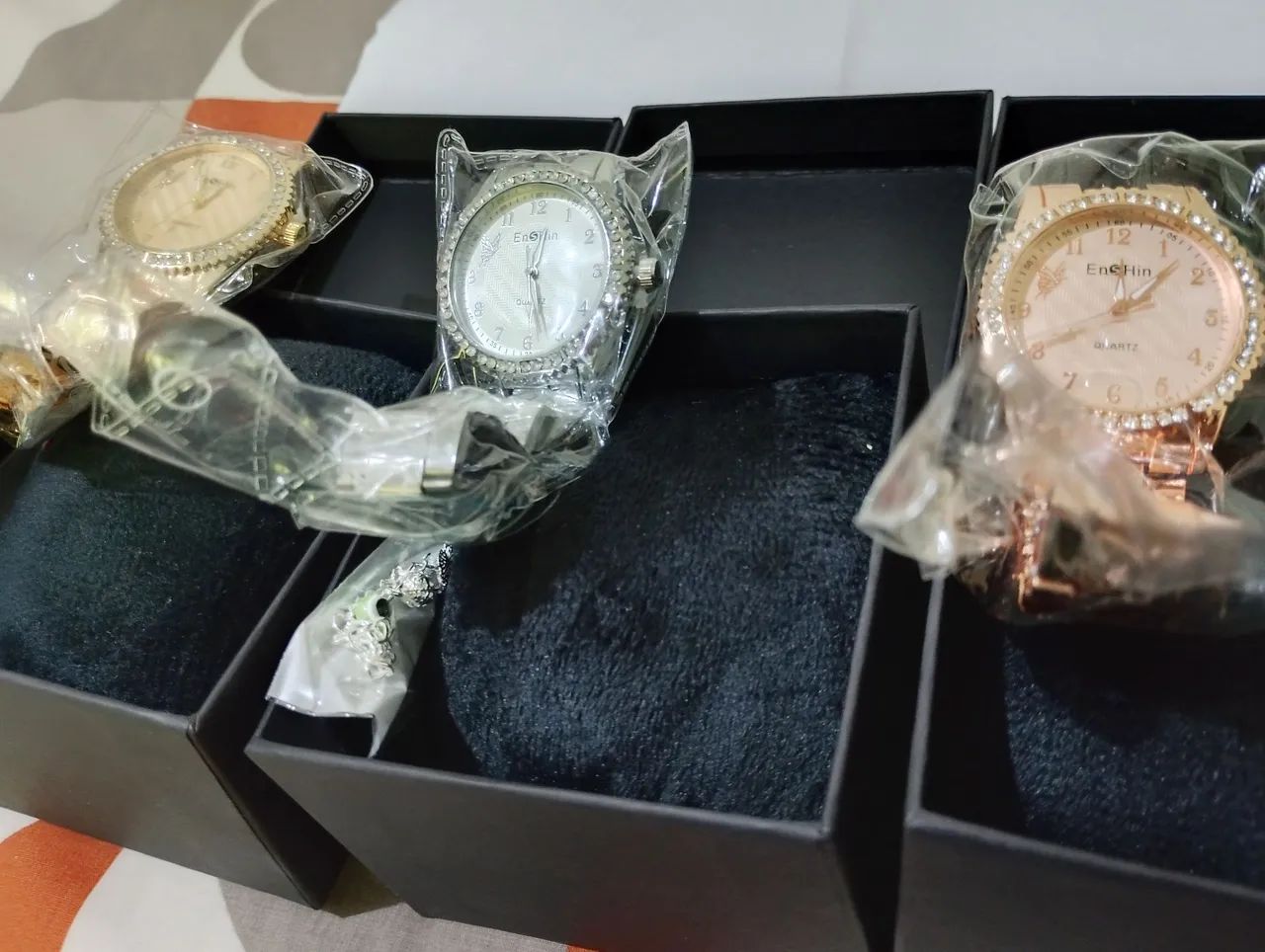 3 Relógios EnaShin Quartz<br>