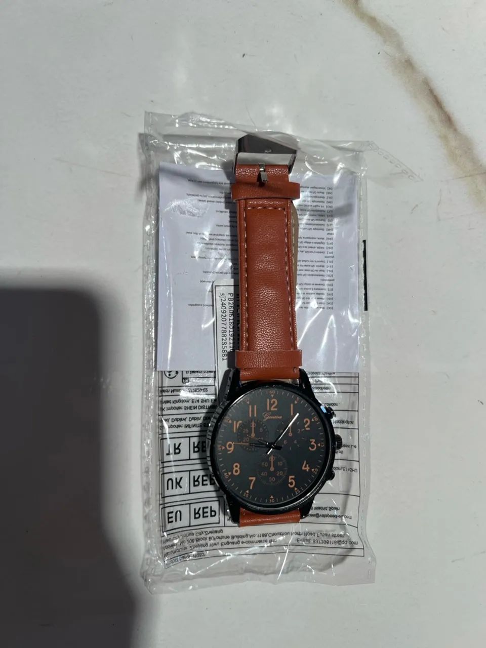 RELÓGIOS COM PULSEIRAS DE COURO NOVO