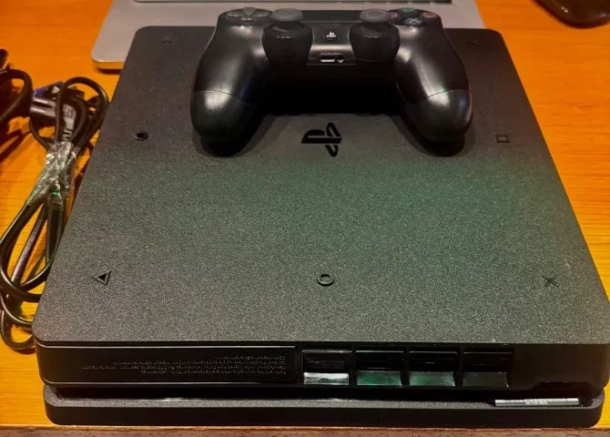 Ps4 Slim 500Gb com 1 controle original + 6 jogos originais discos nas caixas - Foto 3