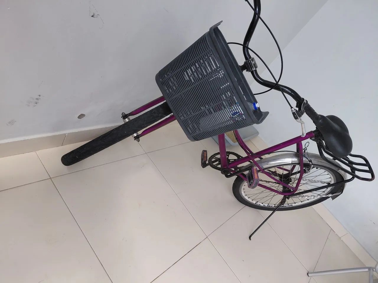Bicicleta  roxa - Foto 4