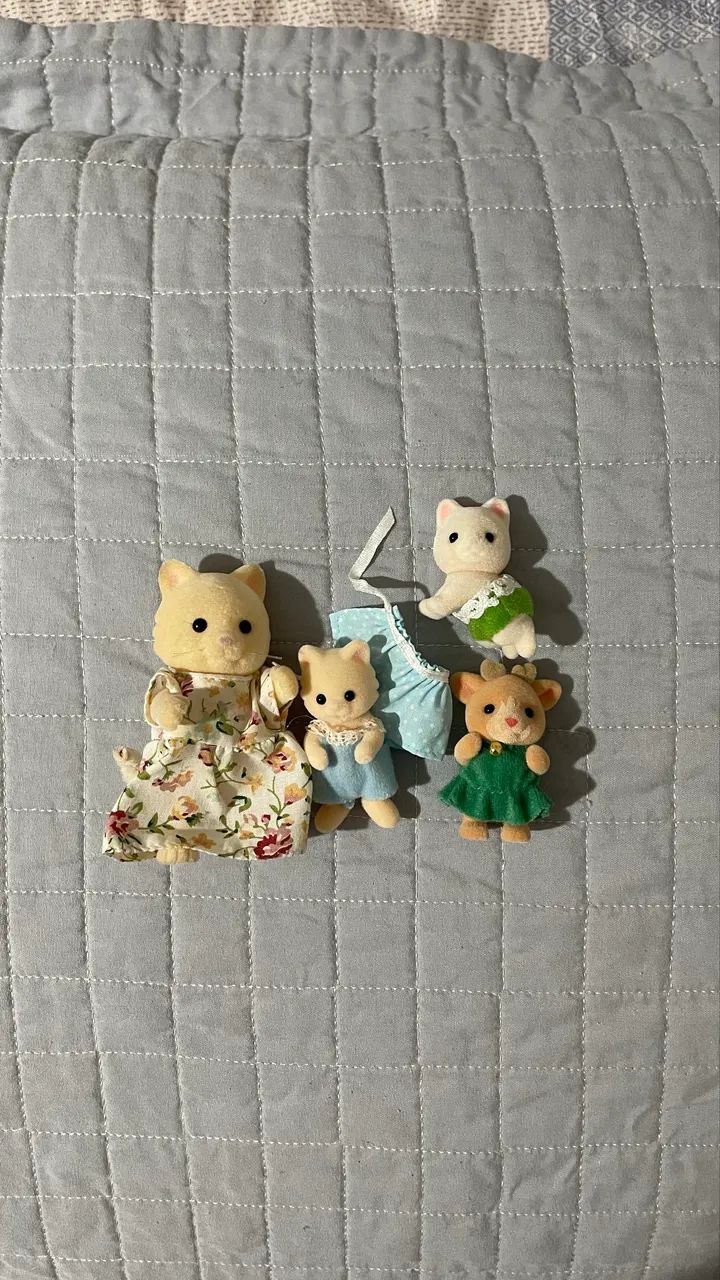 CONJUNTO GATOS CHANTILLY SYLVANIAN