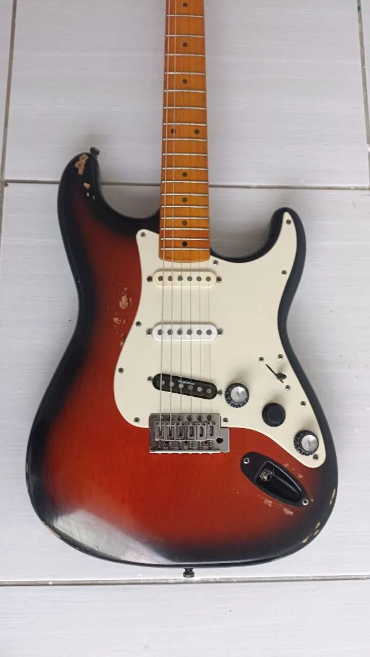 Guitarra SX Vintage Tunada 
