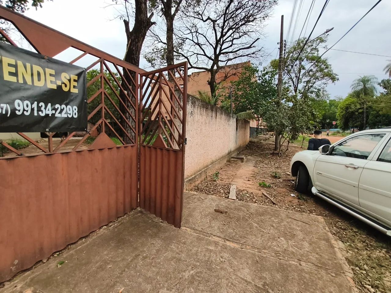 Terreno de 2.500m² com 103m² de área construída. - Foto 3