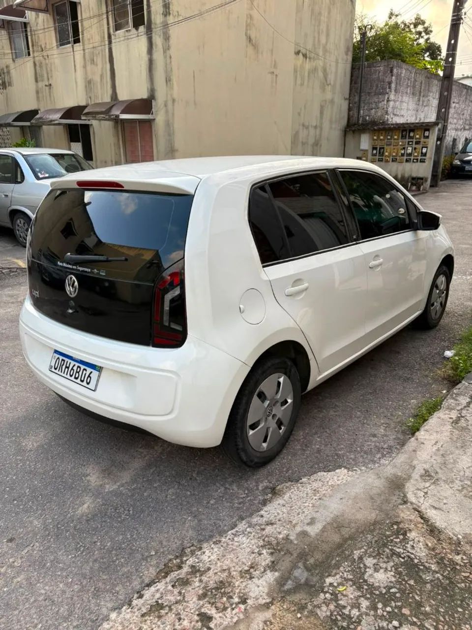 Volkswagen Up! up! move 1.0 Total Flex 12V 5p 2015