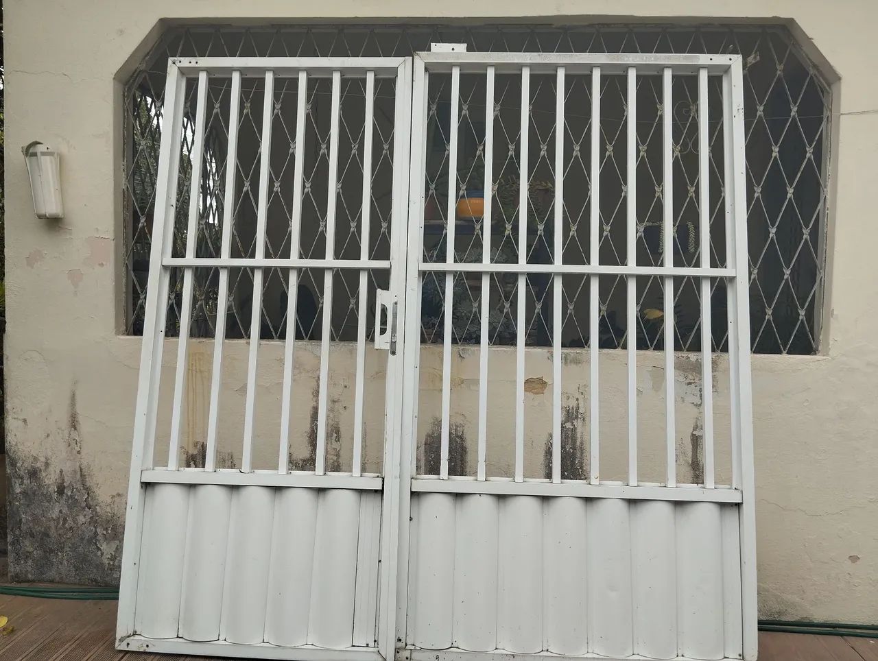 Portão de Aço