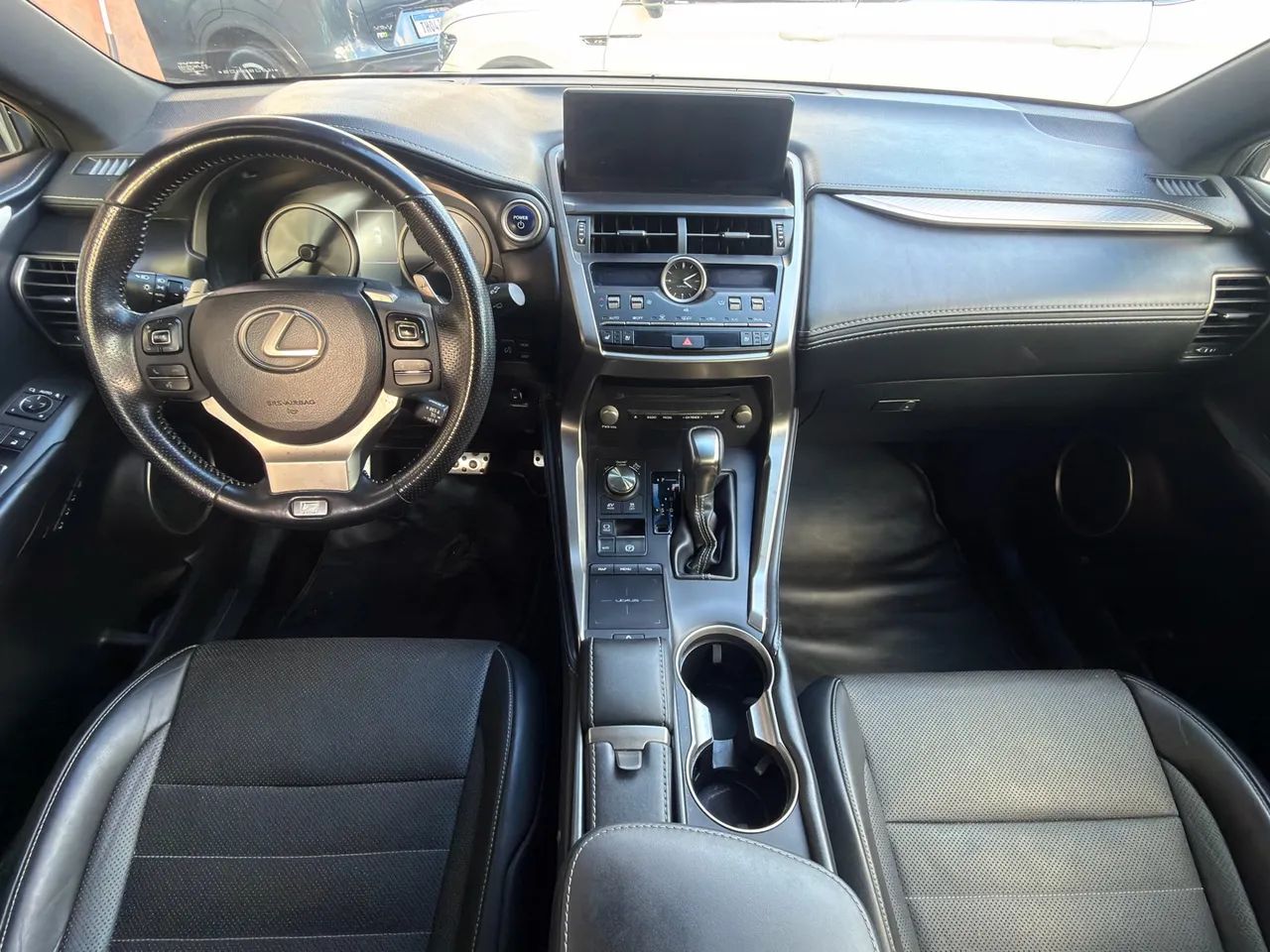 Lexus NX-300 H F-sport 2.5 16V Aut., foto 4 de 9