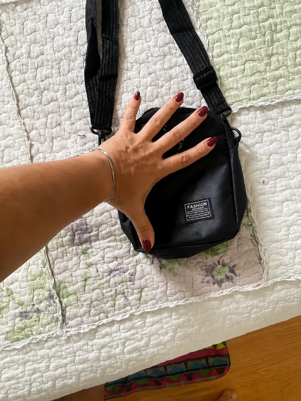 Bolsa Unissex de Ombro e Transversal - Durável, Moderna e Prática - Foto 3