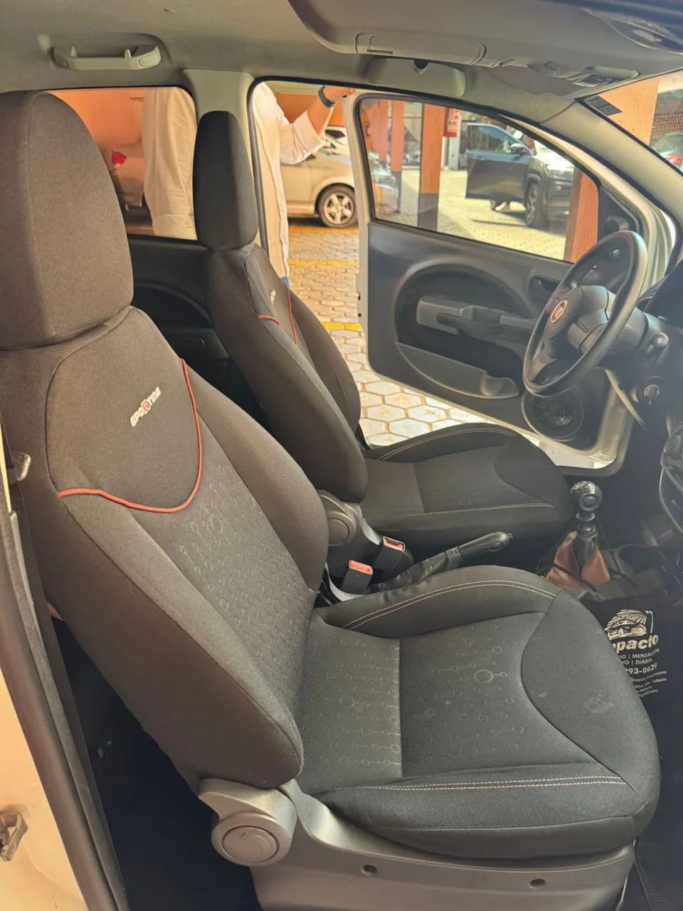 Fiat Uno Sporting 1.4 EVO Fire Flex 8V 2P 2012 - Foto 10