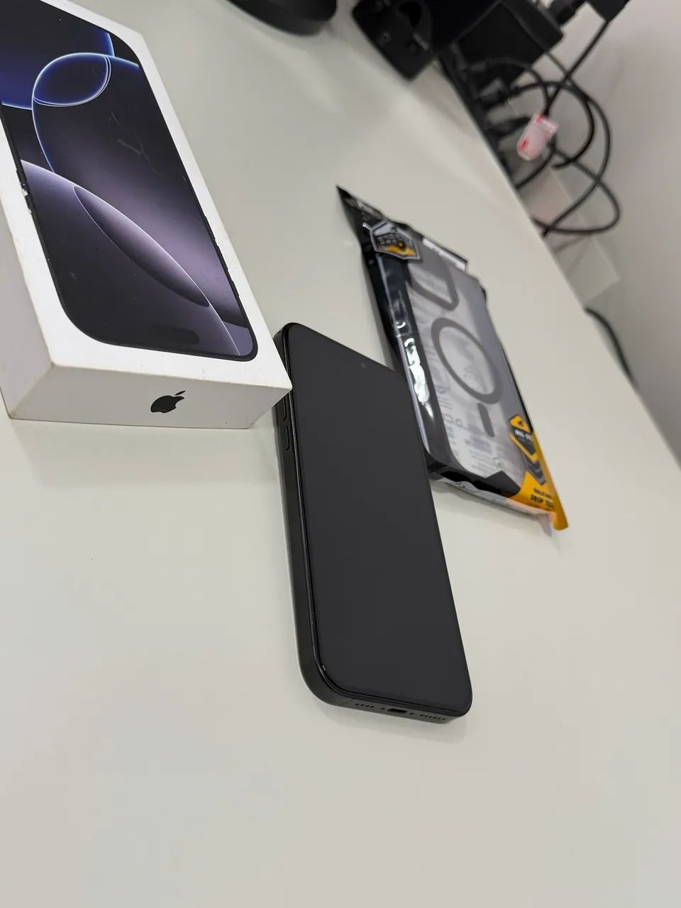 iPhone 16 Pro Max 256 GB - Acompanha capinha Gshield - Foto 3
