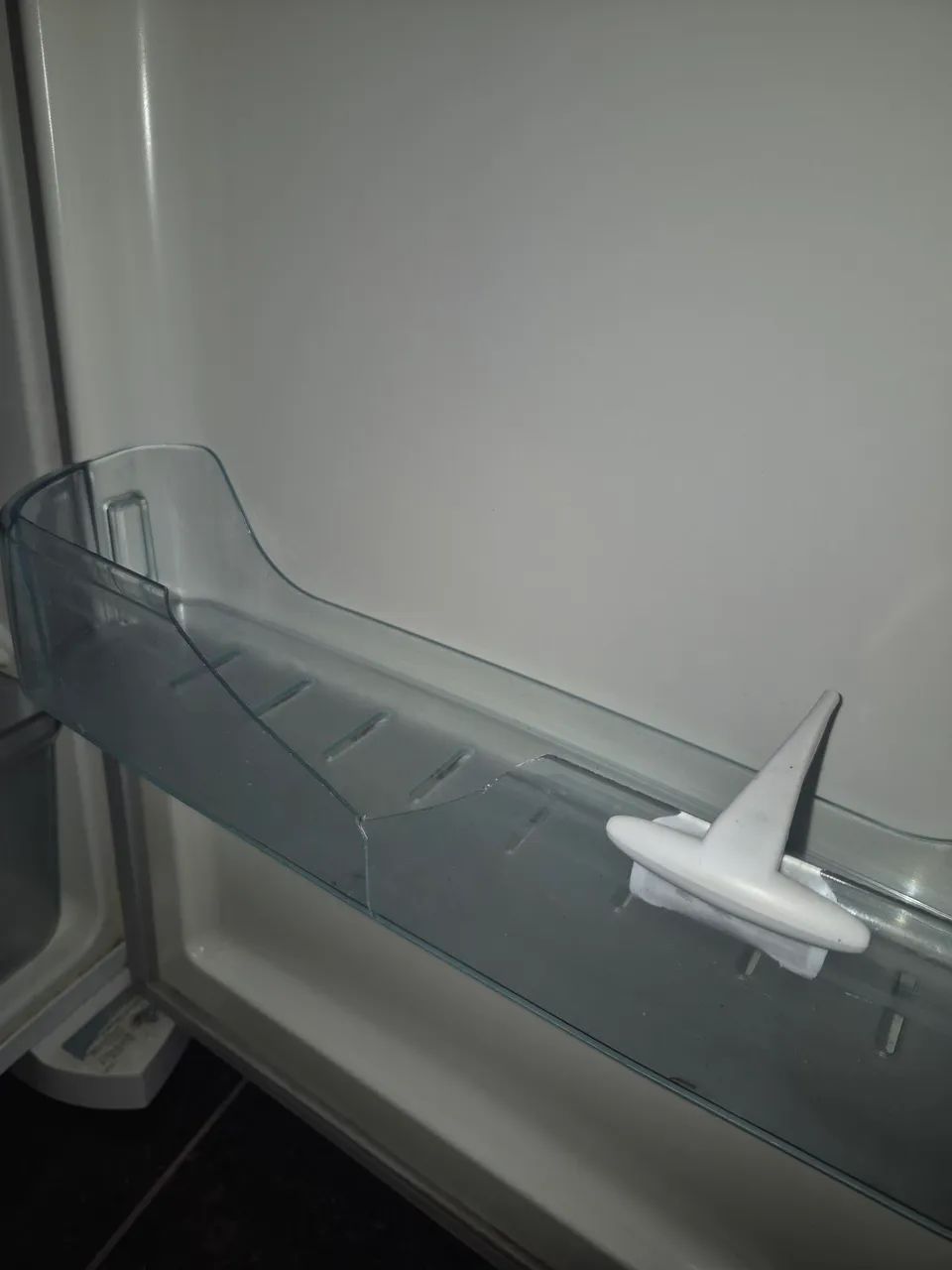 Geladeira Electrolux Antiga - Gelando MUITO bem - Foto 5