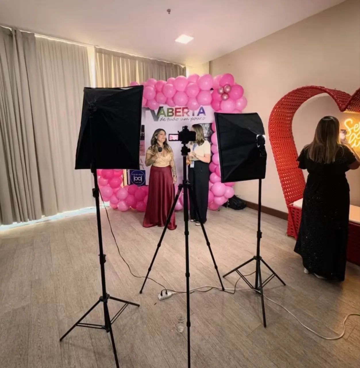 Kit Soft box soquete e27 quádruplo 50x70 +tripe 2M - Foto 3