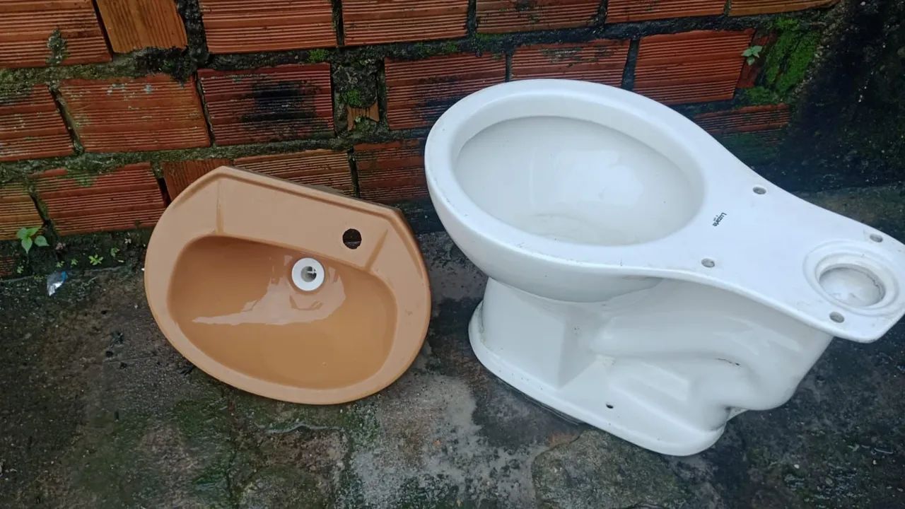Vaso e pia de banheiro 