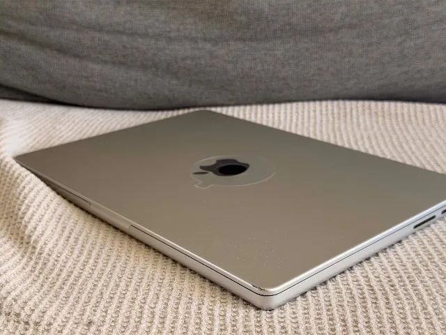 MacBook Pro 14