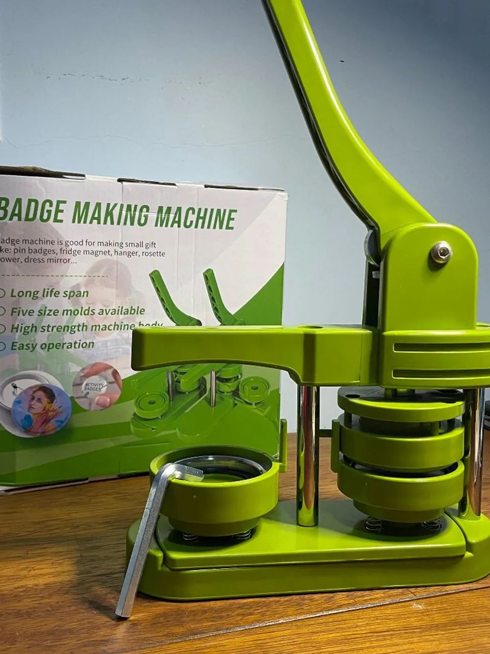 Máquina de Fazer Bottons e Badges Manual Profissional  - Foto 3