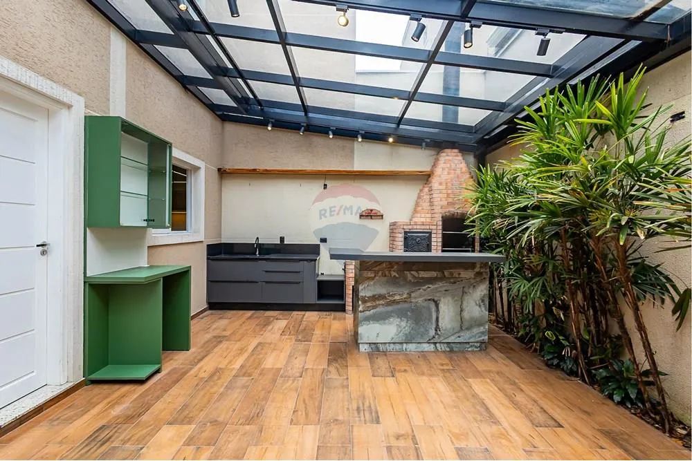 Sobrado em condomínio a venda com custo fixo zero, Santa Cândida, Curitiba PR.