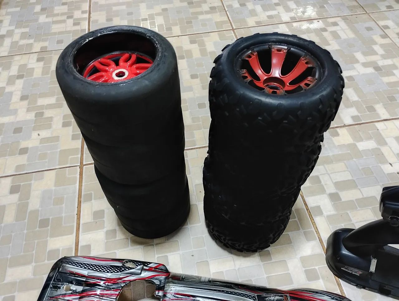 Traxxas Revo 3.3 - Foto 5