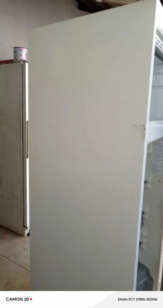 Vendo geladeira Consul funcionando perfeitamente 