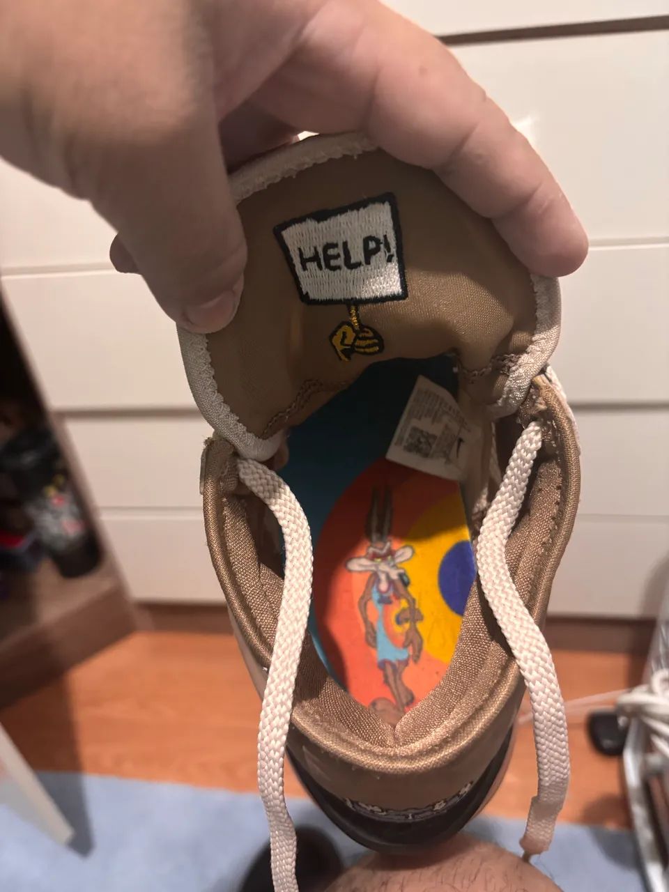Nike LeBron 18 low wile e vs roadrunner - Foto 4