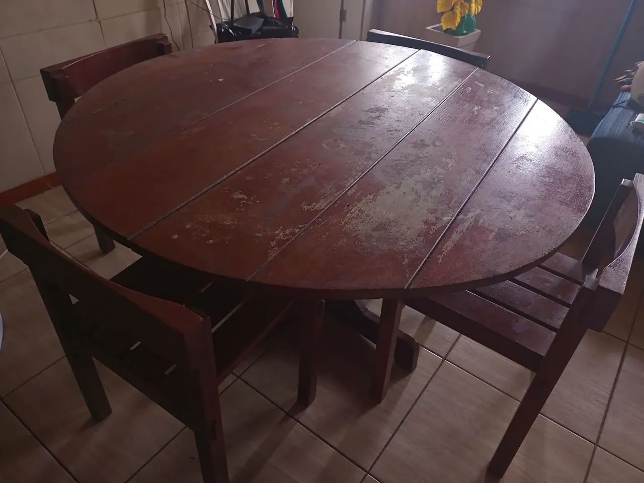 Mesa Madeira Maciça + 4 Cadeiras - Foto 4