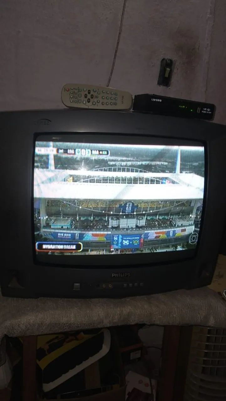 Tv filipis 20 polegadas  com conversor 