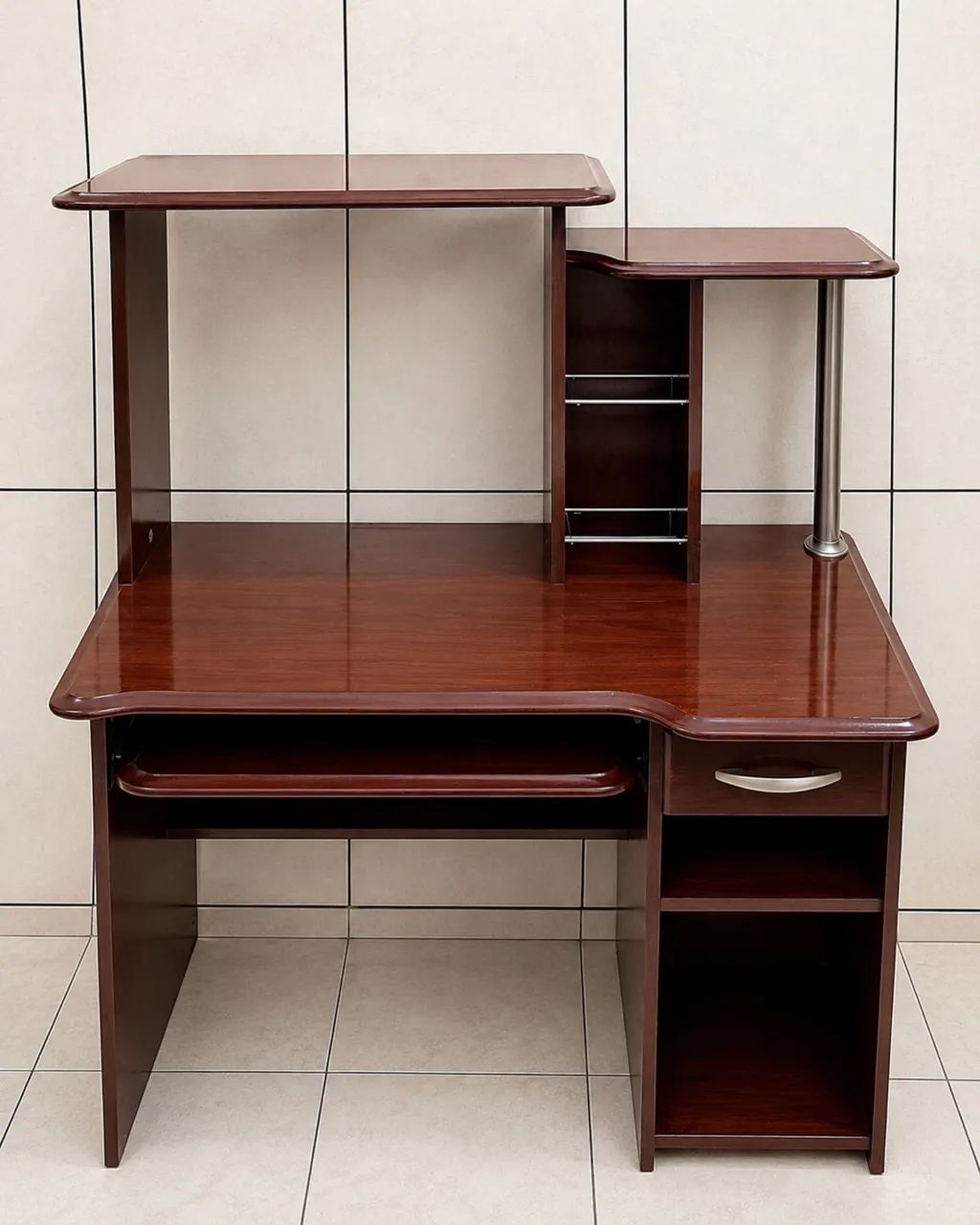 Mesa para Computador / Escrivaninha com Nichos - Madeira