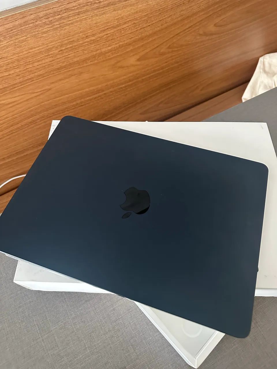 MacBook Air M2 13? Midnight 8GB 256GB Completo Caixa 48 Ciclos