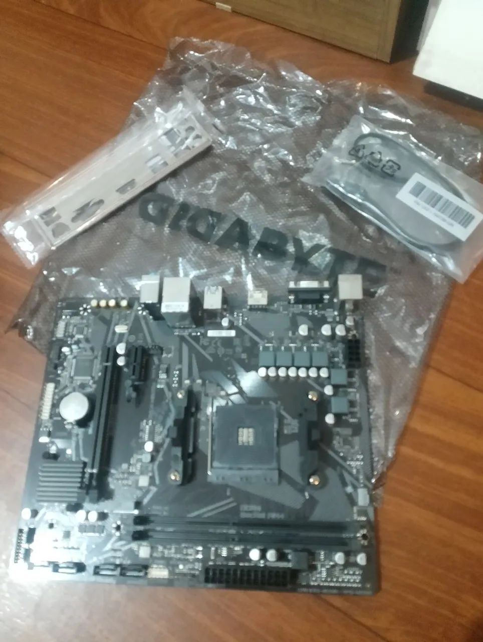 Placa-mãe Gigabyte A520M-K | BIOS Atualizada | Pouquíssimo Uso - Foto 2
