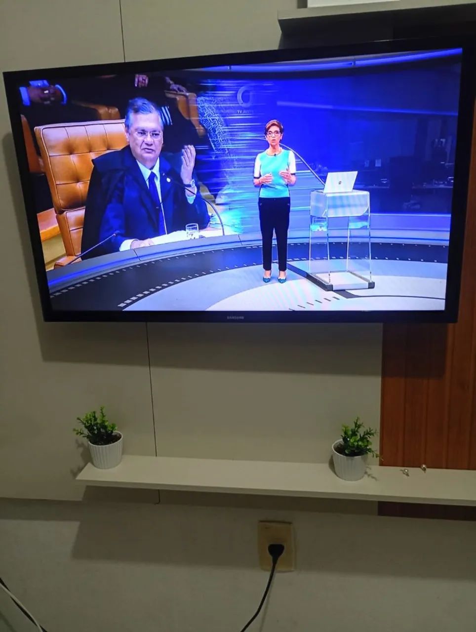 TV Led 32 polegadas Samsung  NÃO E SMARTV tem conversa no valor  - Foto 4