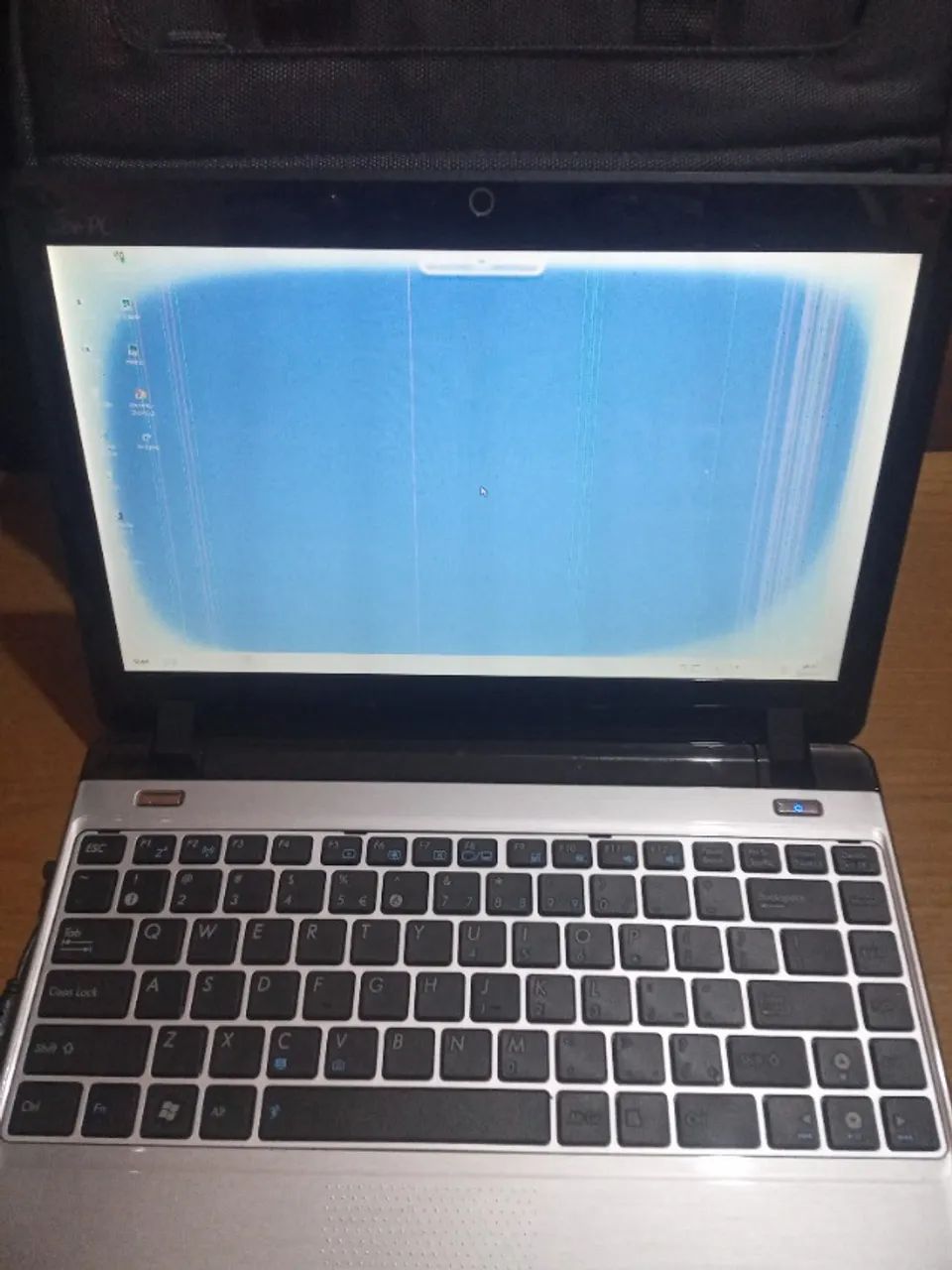 Netbook Asus Eee pc1201n - Tela manchada. - Foto 2
