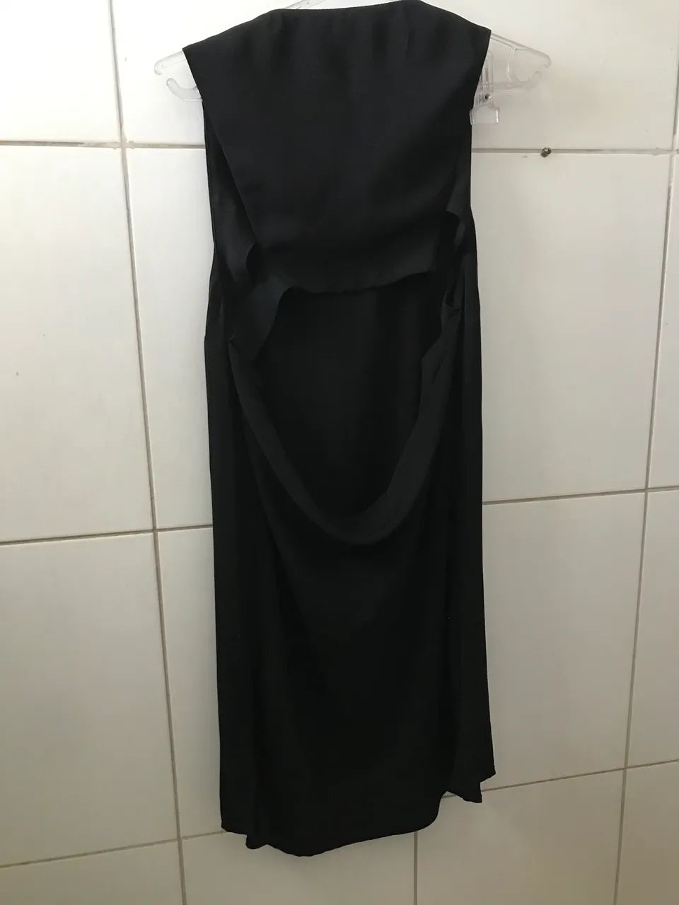 Vestido preto curto Forever 21