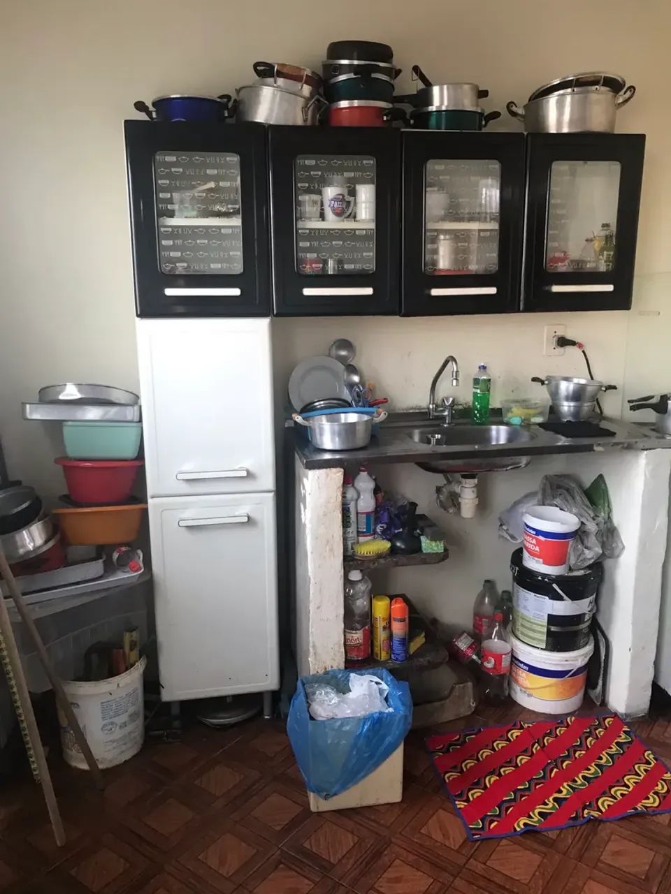 Casa de dois andares prox a Av Brasil!!! - Foto 5