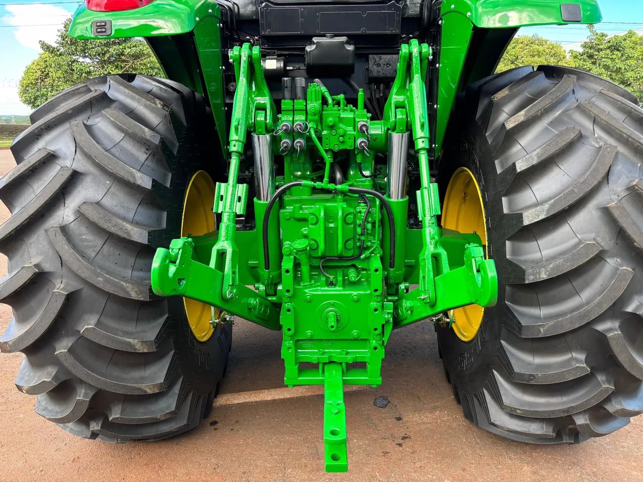 TRATOR JOHN DEERE 6190J - REVISADO E PRONTO PARA TRABALHAR - Foto 2