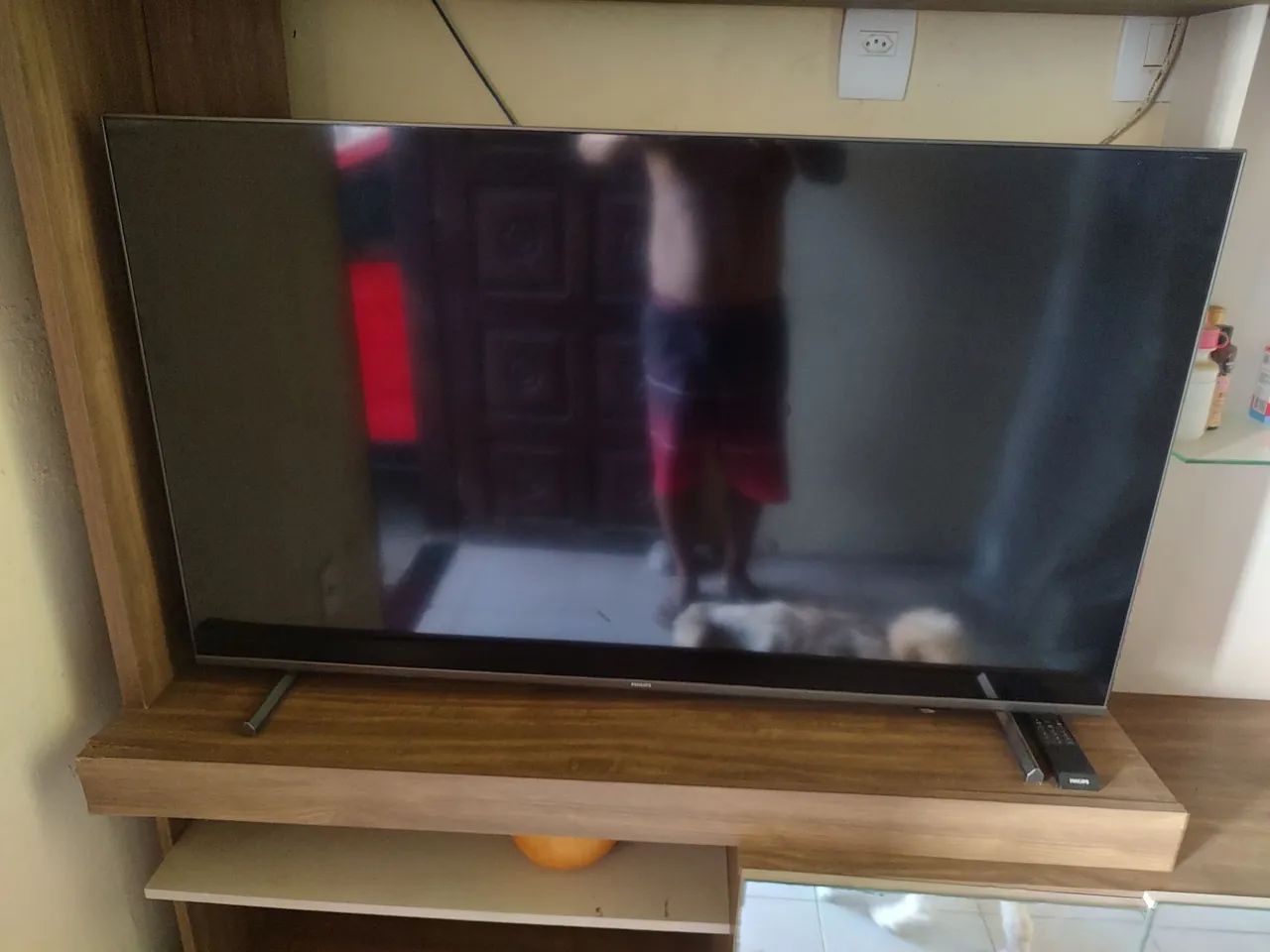 Tv Philips 50" 4k UHD Ambilith com Android tv, com defeito 