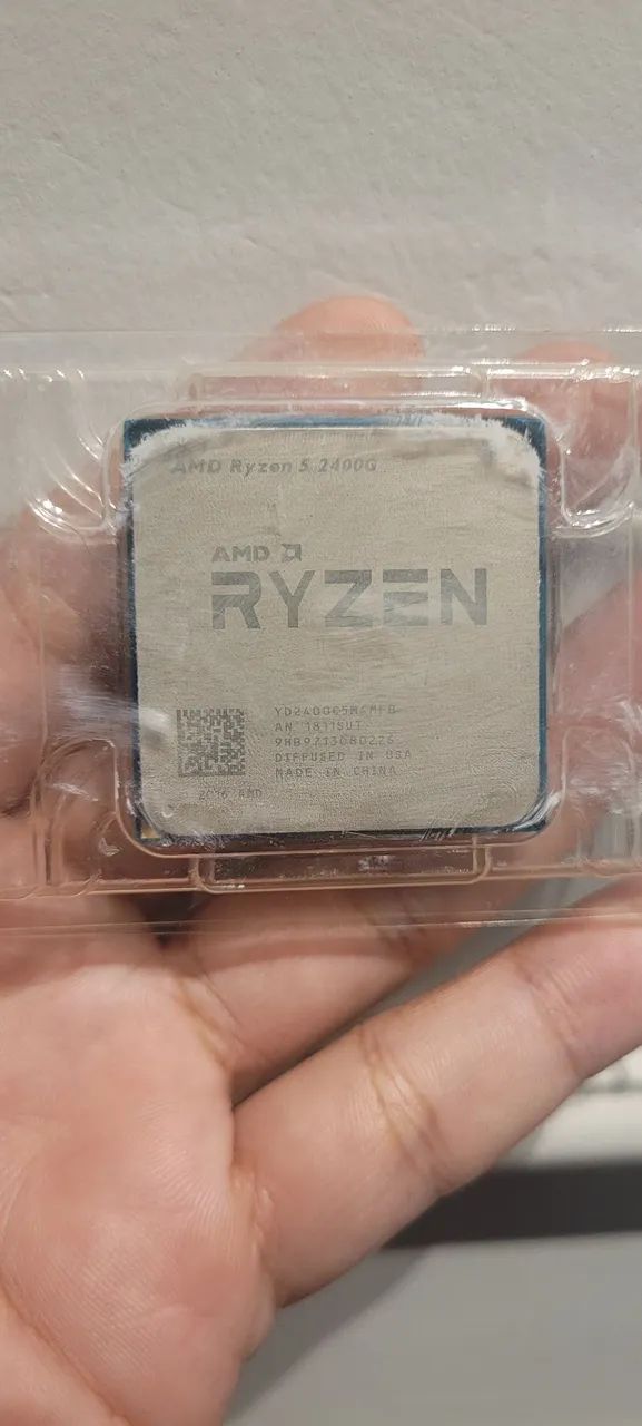 Processador AMD Ryzen 5 2400G AM4 - 4 Núcleos / 8 Threads - Funcionando