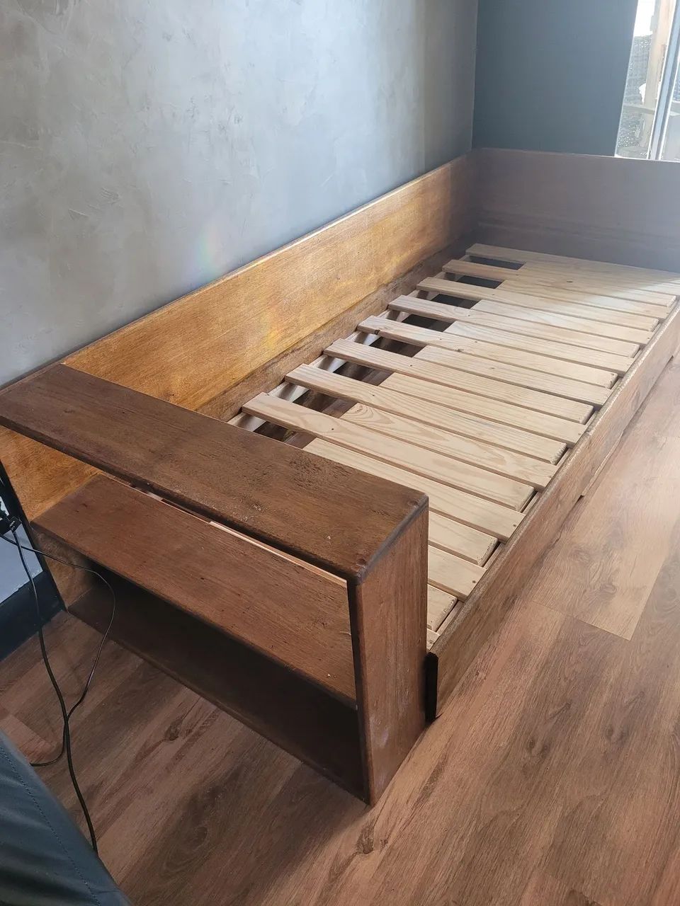 Sofa cama retrátil de madeira maciça  - Foto 4