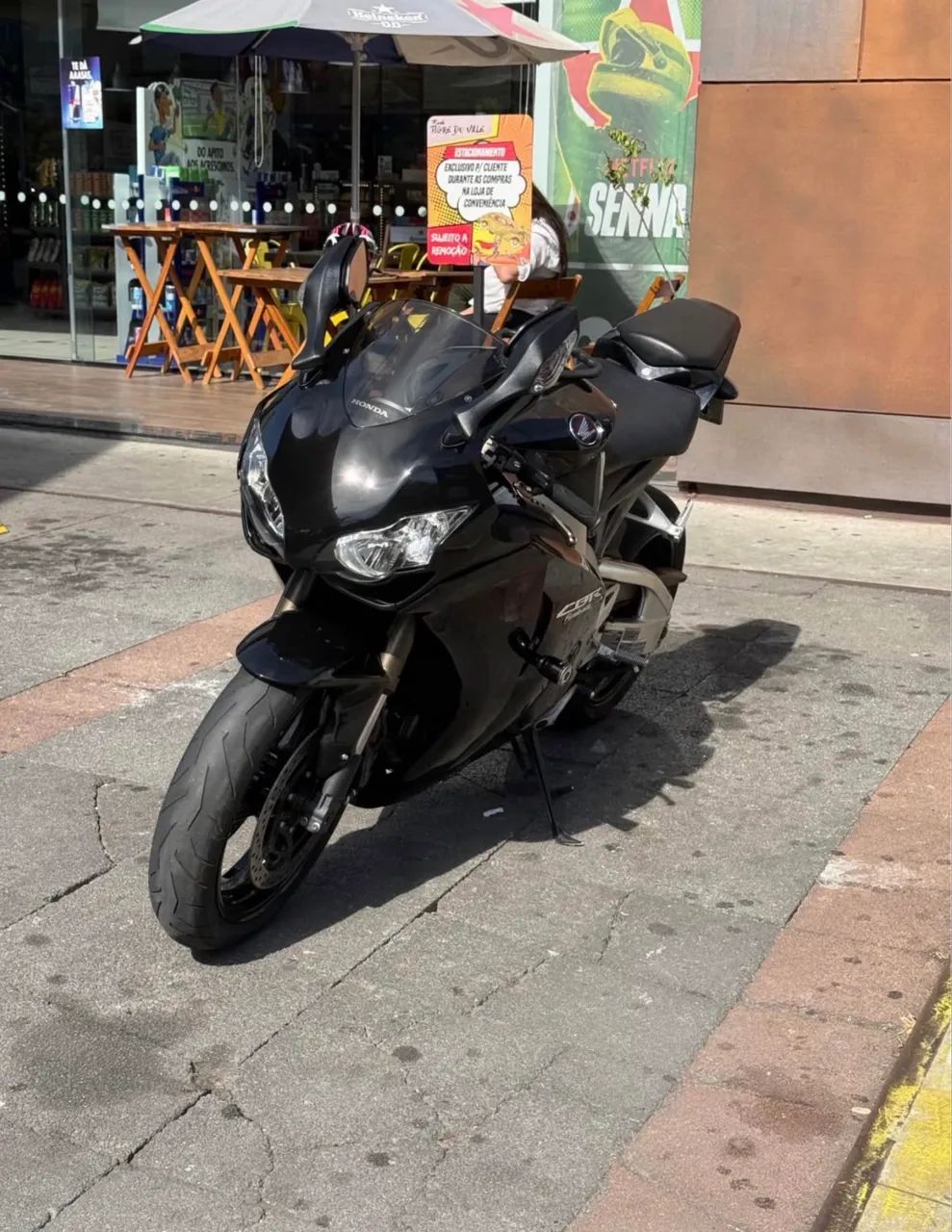 Honda CBR 1000RR Fireblade 2011/2011 - Foto 2