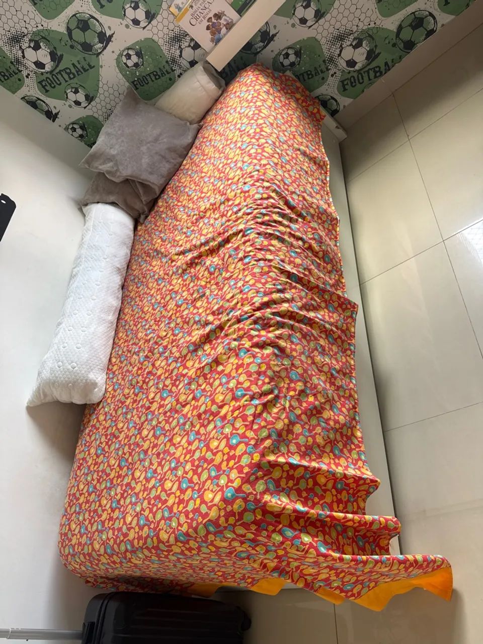 Cama com bicama + os colchões 1,98x1,80
