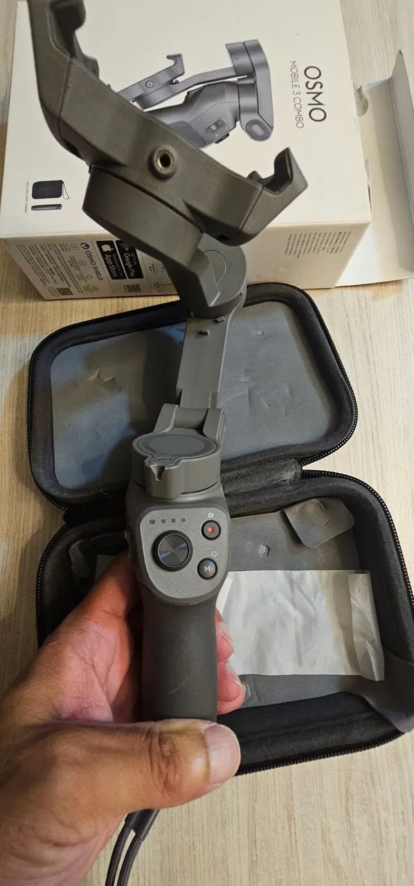 Estabilizador DJI Osmo Mobile 3 Combo - Completo na Caixa - Foto 5