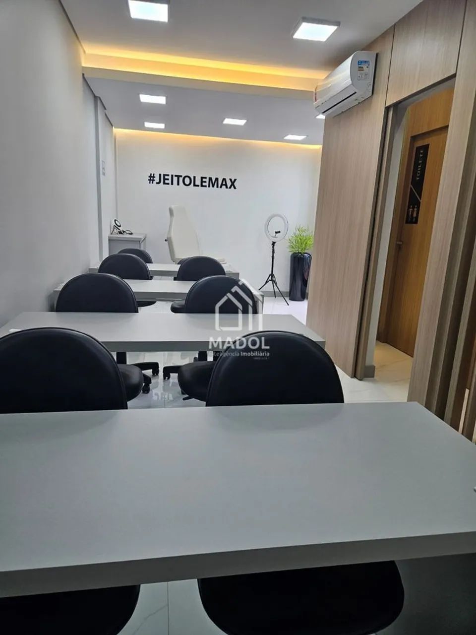 Sala para locação semimobiliada | Centro | R$ 3.000,00 - Foto 2