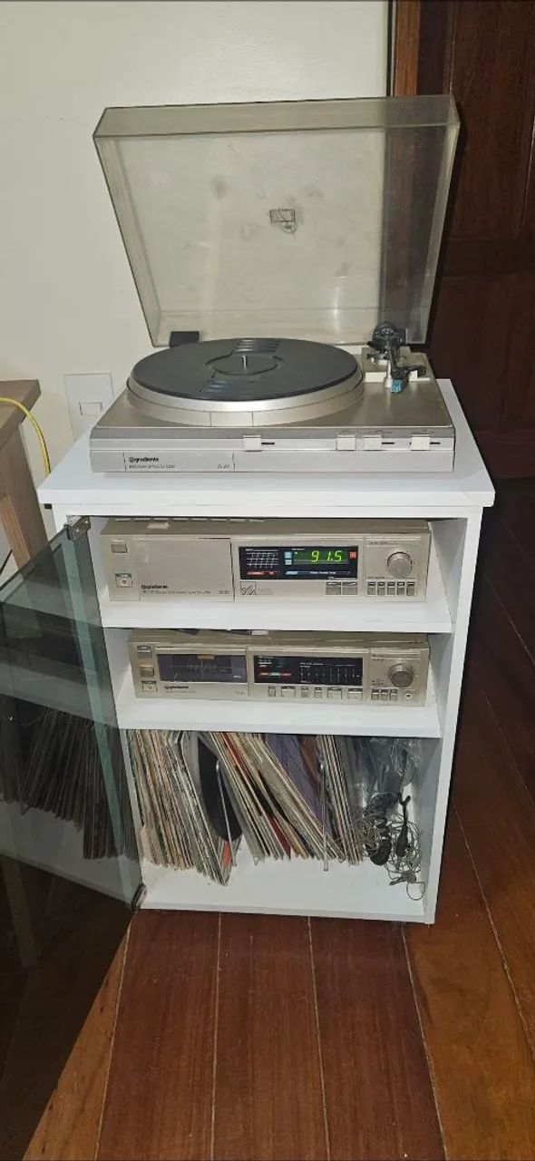 Aparelho de Som Gradiente Vintage com Toca-Discos 