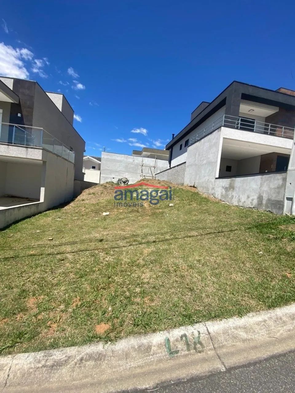 Terreno em condomínio em Jacareí