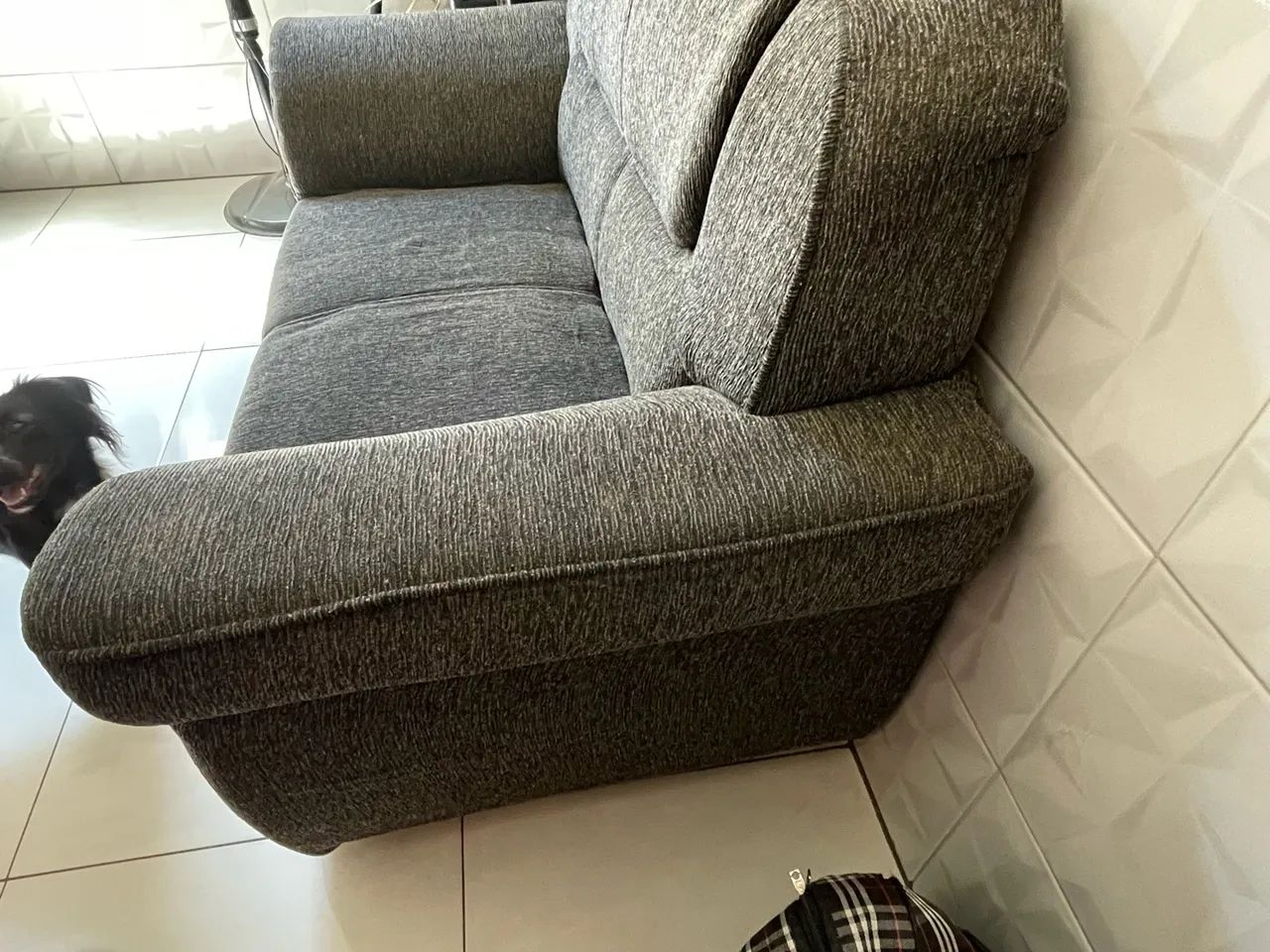 Sofá Cinza Usado - Bom Estado de Conservação - Foto 3