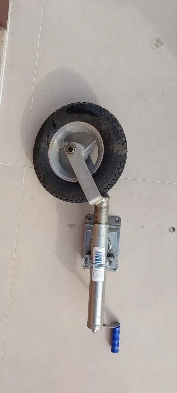 Roda livre para carretinha.