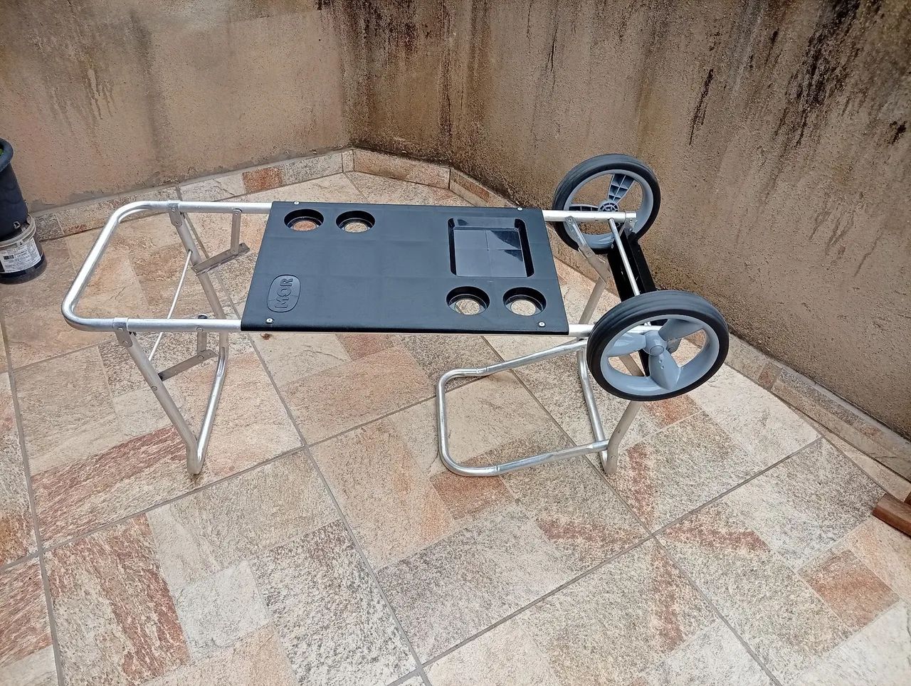 Carrinho que vira mesa  - Foto 2