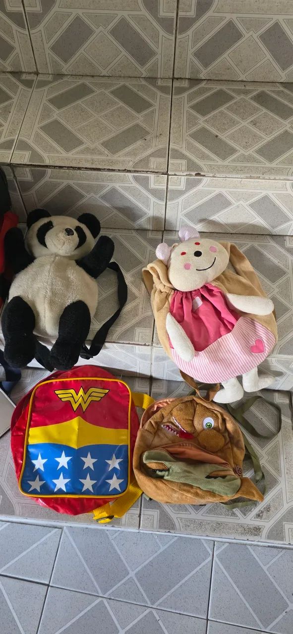 4 mochilinhas gratis 5 bolsinhas - Foto 2
