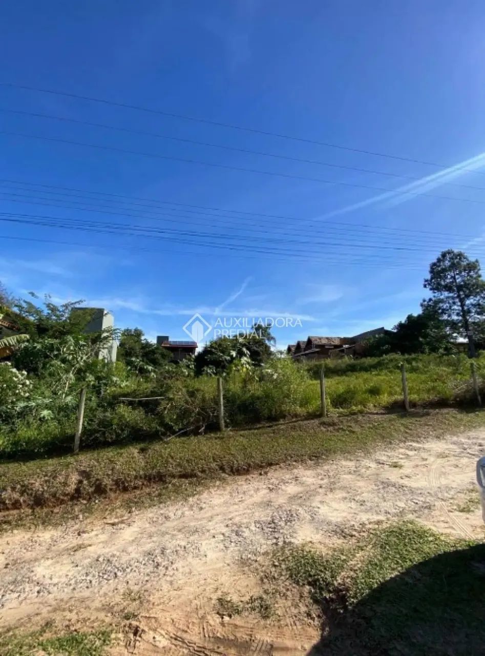 Terreno com 1.454 m2 próximo do centrinho da Praia do Rosa - Foto 5