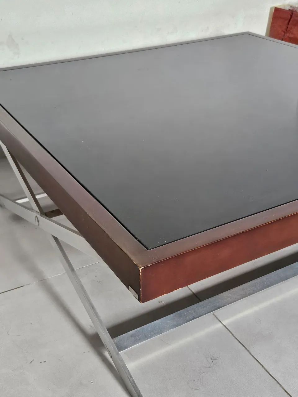 Mesa de centro com tampo em vidro - Foto 3