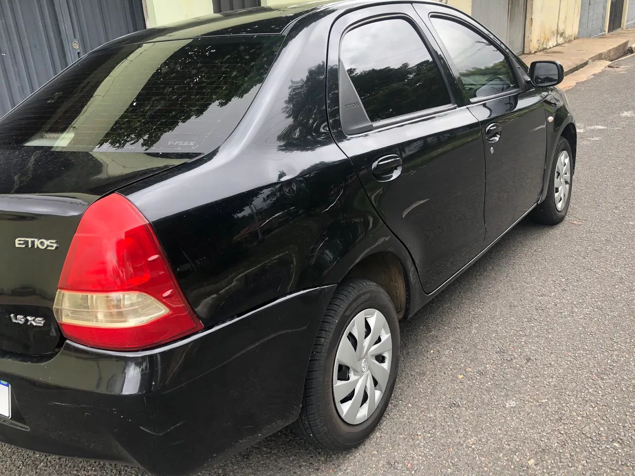 Toyota Etios ETIOS XS SEDAN1.5 FLEX 16V 4P MEC. 2013