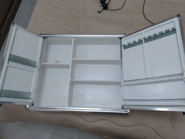 Armário 2 portas com espelho - Foto 2